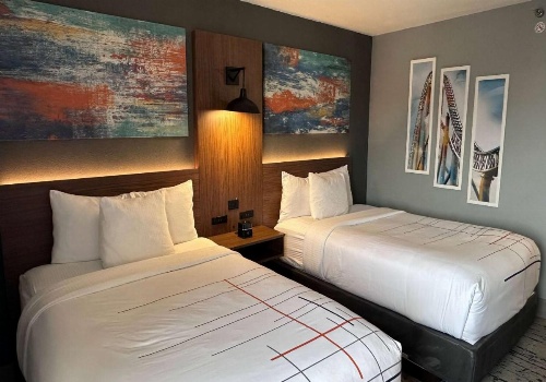 La Quinta Inn & Suites by Wyndham Chicago Gurnee image 31