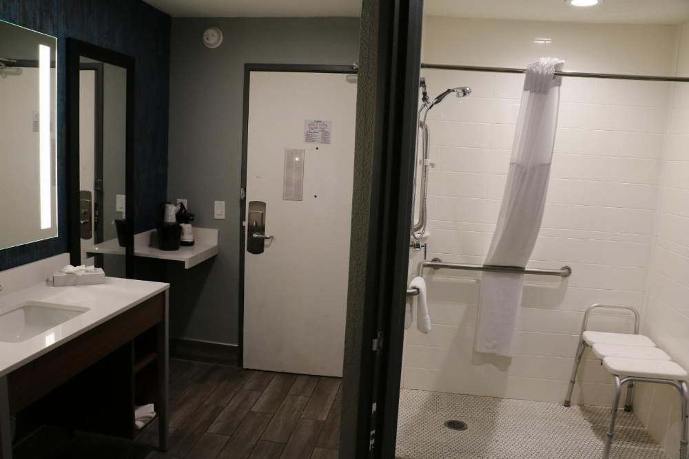 La Quinta Inn & Suites by Wyndham Chicago Gurnee