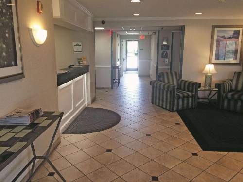 La Quinta Inn & Suites by Wyndham Chicago Gurnee image 45