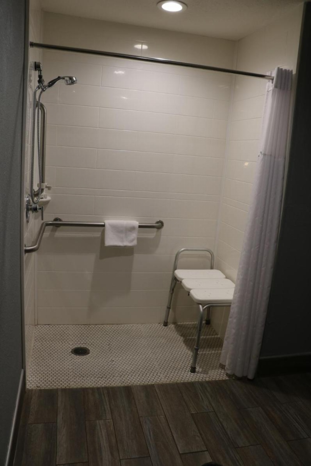 La Quinta Inn & Suites by Wyndham Chicago Gurnee