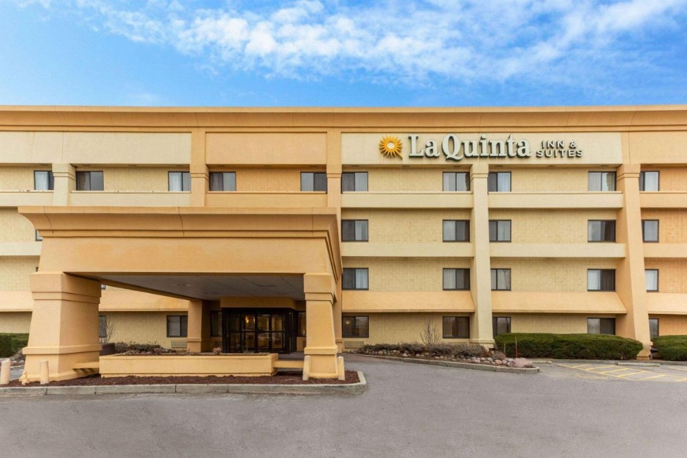 La Quinta Inn & Suites by Wyndham Chicago Gurnee Image 50